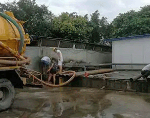 原阳抽化粪池自动清理的方法